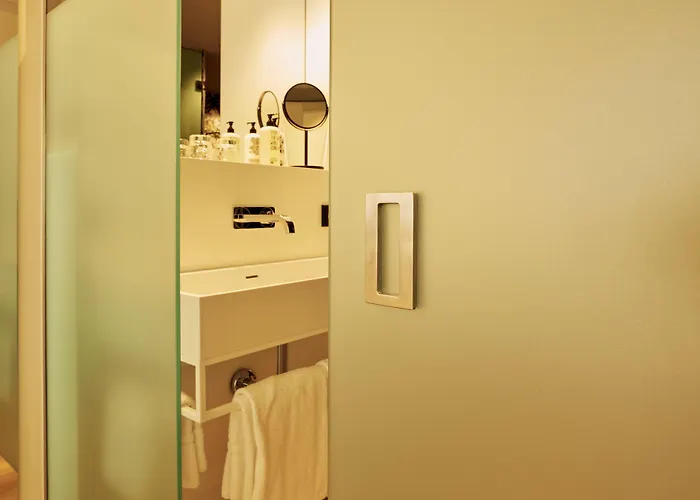 Schwabinger Wahrheit By Geisel 4*