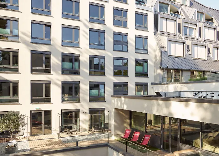 Schwabinger Wahrheit By Geisel München