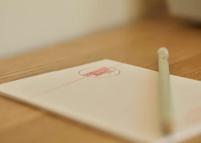 Schwabinger Wahrheit By Geisel München